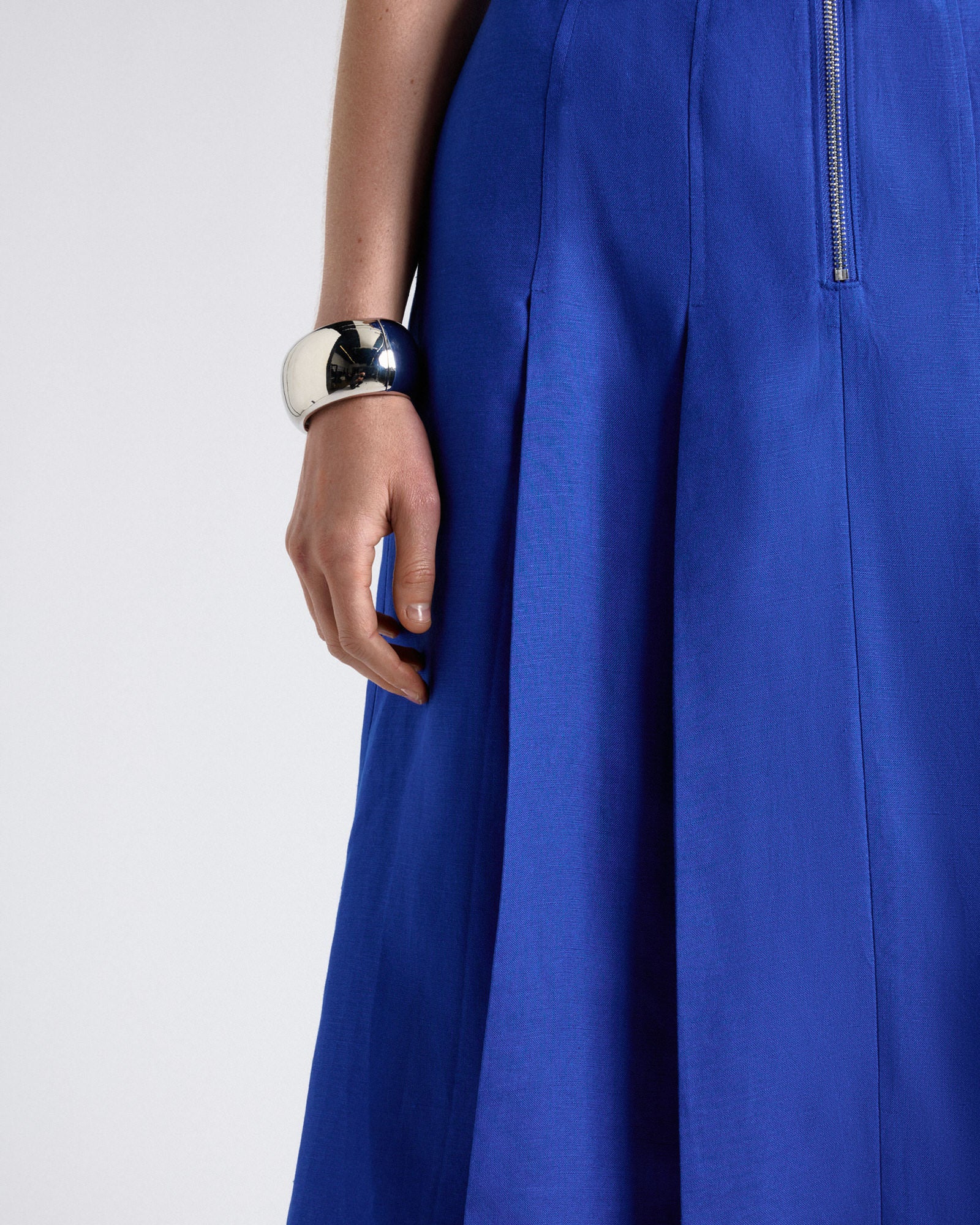 Cobalt Linen Blend Zip Pleated Midi Dress - Image 4